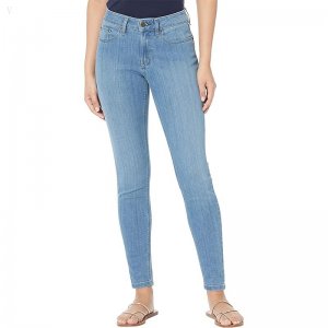 L.L.Bean BeanFlex Skinny Leg Favorite Fit Jeans in Light Indigo Light Indigo ID-2I2jninp